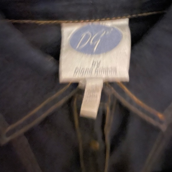 DG2 by Diane Gilman Dark Indigo Denim Shirt - Size Medium - Picture 9 of 9
